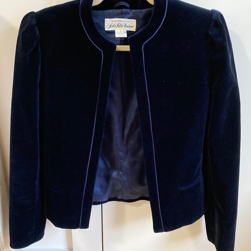 Vintage Saks Fifth Avenue Navy Velvet (100% cotton) Jacket